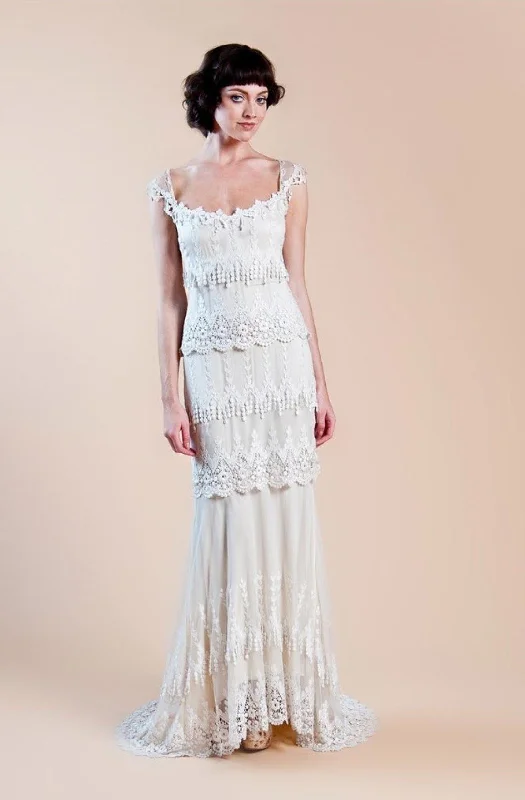 Claire Pettibone Kristene Stylish unclassified dresses